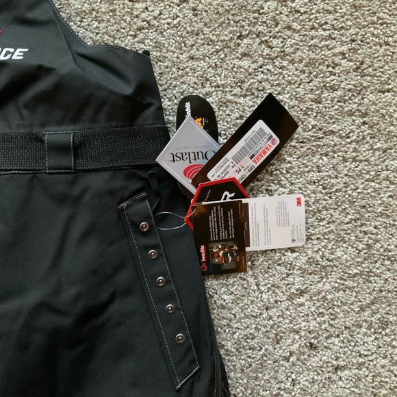 BRAND NEW SNOWFORCE Snow Bibs - Picture 4 of 10